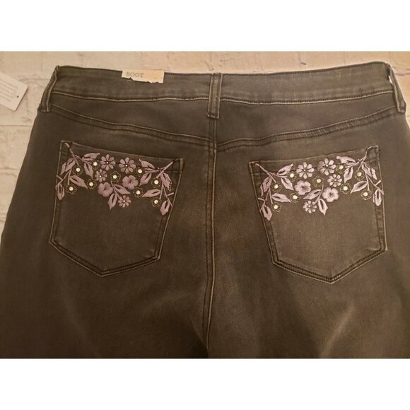 Nwt Style  & Co Women's Black Bootcut Jeans Floral Embellished Pockets Size 10 - Picture 5 of 5